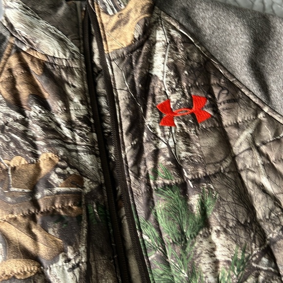 Under Armour Real Tree cold gear zip up! - Picture 3 of 11